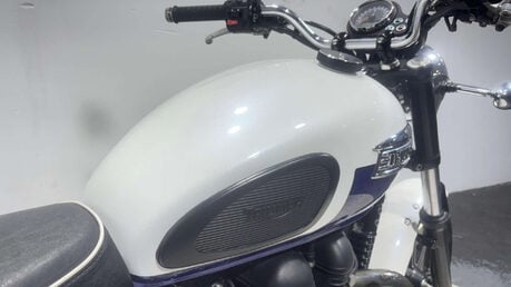 Triumph Bonneville 2014 T100 GREAT CONDITION ONLY 7K ICONIC MODERN CLASSIC 865CC 16