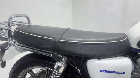 Triumph Bonneville 2014 T100 GREAT CONDITION ONLY 7K ICONIC MODERN CLASSIC 865CC 29