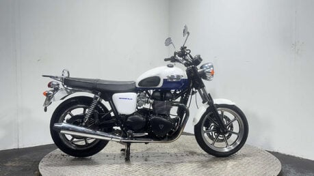 Triumph Bonneville 2014 T100 GREAT CONDITION ONLY 7K ICONIC MODERN CLASSIC 865CC 1