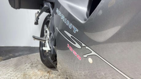 Triumph Sprint 2009 ONLY 23K FULL LUGGAGE MOT WARRANTY SERVICE HISTORY 38