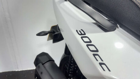 Lexmoto Pegasus 300 2024 1K GREAT CONDITION 300CC 26BHP MAXI SCOOTER 17