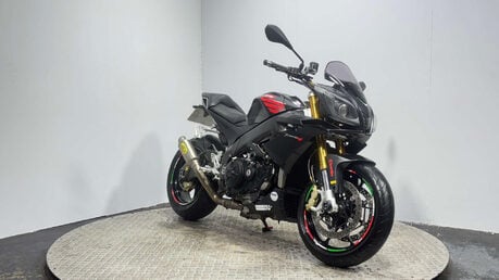 Aprilia Tuono 1000 V4 R 2013 ONLY 10K LOADS OF EXTRAS JUST SERVICED 1000CC V4 2