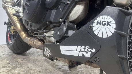 Aprilia Tuono 1000 V4 R 2013 ONLY 10K LOADS OF EXTRAS JUST SERVICED 1000CC V4 50