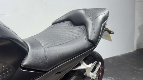 Aprilia Tuono 1000 V4 R 2013 ONLY 10K LOADS OF EXTRAS JUST SERVICED 1000CC V4 49