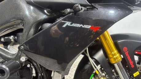 Aprilia Tuono 1000 V4 R 2013 ONLY 10K LOADS OF EXTRAS JUST SERVICED 1000CC V4 40