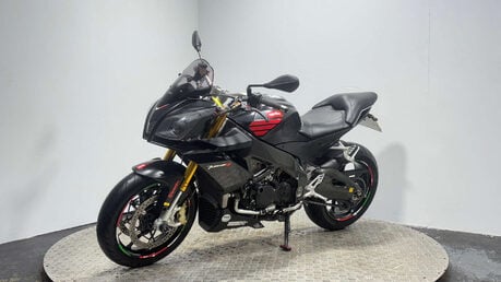 Aprilia Tuono 1000 V4 R 2013 ONLY 10K LOADS OF EXTRAS JUST SERVICED 1000CC V4 5