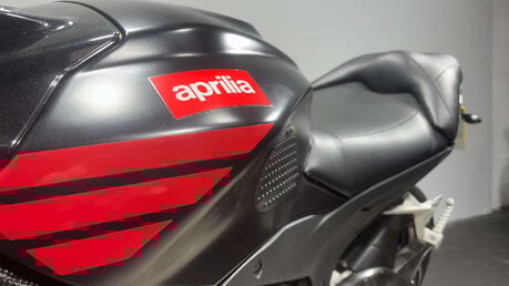 Aprilia Tuono 1000 V4 R 2013 ONLY 10K LOADS OF EXTRAS JUST SERVICED 1000CC V4 45