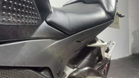 Aprilia Tuono 1000 V4 R 2013 ONLY 10K LOADS OF EXTRAS JUST SERVICED 1000CC V4 31