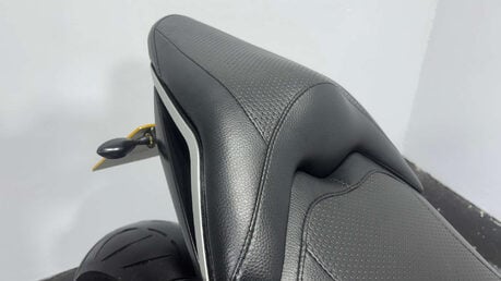 Aprilia Tuono 1000 V4 R 2013 ONLY 10K LOADS OF EXTRAS JUST SERVICED 1000CC V4 8