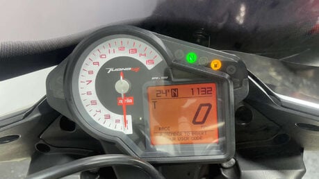 Aprilia Tuono 1000 V4 R 2013 ONLY 10K LOADS OF EXTRAS JUST SERVICED 1000CC V4 17