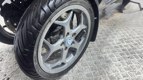 Piaggio MP3 LT 2016 34K NEW MOT SERVICED 3 WHEELER CAR LICENCE 500CC 30