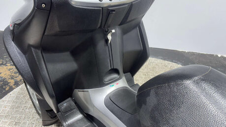 Piaggio MP3 LT 2016 34K NEW MOT SERVICED 3 WHEELER CAR LICENCE 500CC 25