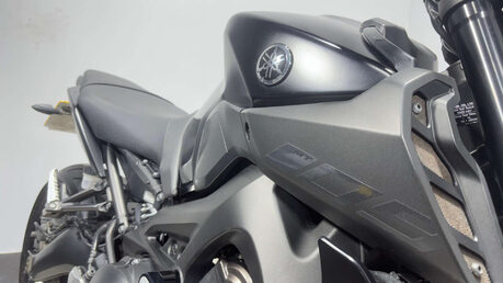 Yamaha MT-09 ABS 2017 19K FULL AKRAPOVIC NEW MOT SERVICED SUPERNAKED 8