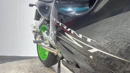 Triumph Sprint 2004 ONLY 13K EYE CATCHING SPORTS TOURING 955CC 15