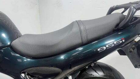 Triumph Sprint 2004 ONLY 13K EYE CATCHING SPORTS TOURING 955CC 38