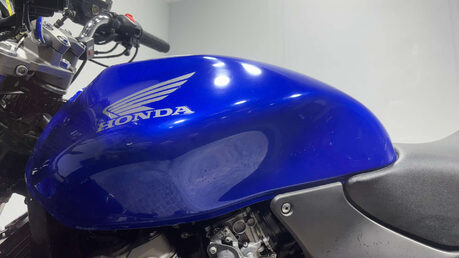 Honda CB 2002 ONLY 16K VERY CLEAN 600CC COMMUTER / FIRST BIG BIKE A2 36