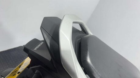 Honda CB GLR125 2015 14K PERFECT LEARNER FIRST BIKE 125CC WARRANTY MOT 37