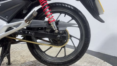 Honda CB GLR125 2015 14K PERFECT LEARNER FIRST BIKE 125CC WARRANTY MOT 28