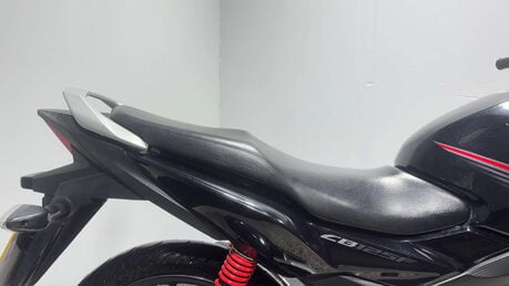 Honda CB GLR125 2015 14K PERFECT LEARNER FIRST BIKE 125CC WARRANTY MOT 10