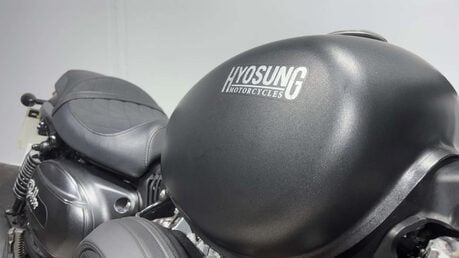 Hyosung GV S AQUILA GV 125 2022 ONLY 432 MILES 1 OWNER CRUISER BIKE 125CC 23