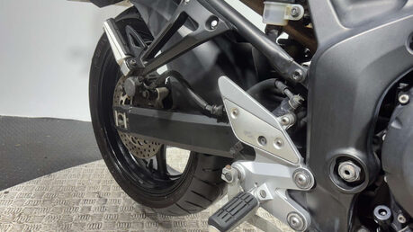 Yamaha FZ 600 S2 2008 ONLY 13K NEW MOT VERY CLEAN 600CC SPORTS TOURER 49