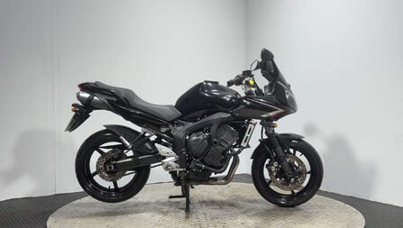 Yamaha FZ 600 S2 2008 ONLY 13K NEW MOT VERY CLEAN 600CC SPORTS TOURER