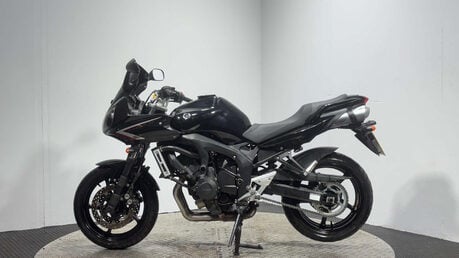 Yamaha FZ 600 S2 2008 ONLY 13K NEW MOT VERY CLEAN 600CC SPORTS TOURER 4