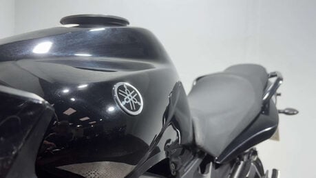 Yamaha FZ 600 S2 2008 ONLY 13K NEW MOT VERY CLEAN 600CC SPORTS TOURER 38