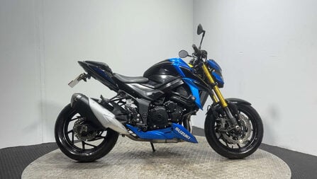 Suzuki GSX-S GSR750 2017 25K NAKED BIKE 750CC MOT WARRANTY
