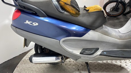 Piaggio X9 CAT B 125 2004 SPARES OR REPAIR RUNNING PROJECT SCOOTER 125CC 20