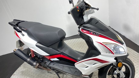 Lexmoto FMR 125 2017 6K RUNNING PROJECT SCOOTER SPARES OR REPAIR 125CC 5