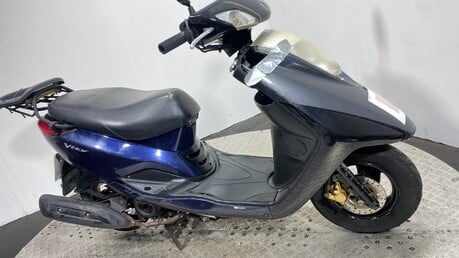 Yamaha XC 125 E VITY 2011 GOOD RUNNING PROJECT BIKE SCOOTER 125CC 4