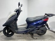 Yamaha XC 125 E VITY 2011 GOOD RUNNING PROJECT BIKE SCOOTER 125CC 10