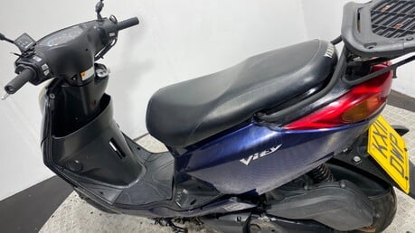 Yamaha XC 125 E VITY 2011 GOOD RUNNING PROJECT BIKE SCOOTER 125CC 13