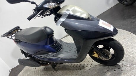 Yamaha XC 125 E VITY 2011 GOOD RUNNING PROJECT BIKE SCOOTER 125CC 16