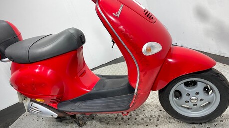 Piaggio Vespa ET4 125 4T NON RUNNING PROJECT SCOOTER BIKE 125CC 4