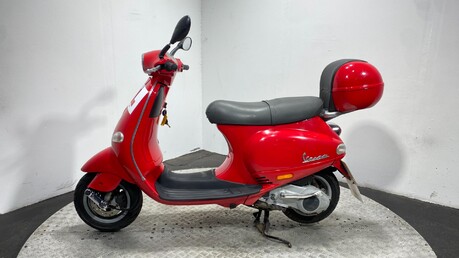 Piaggio Vespa ET4 125 4T NON RUNNING PROJECT SCOOTER BIKE 125CC 12