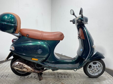 Piaggio Vespa ET4 LEADER 125 2003 NON RUNNING SCOOTER PROJECT BIKE 125CC 4T