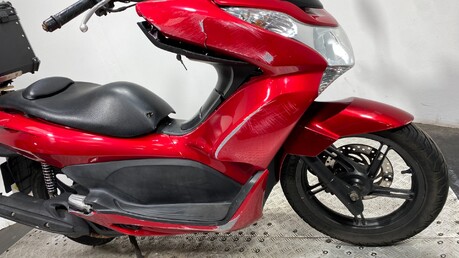 Honda Ww PCX 125 2013 GOOD RUNNING PROJECT BIKE SCOOTER 125CC 4