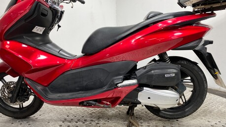 Honda Ww PCX 125 2013 GOOD RUNNING PROJECT BIKE SCOOTER 125CC 12