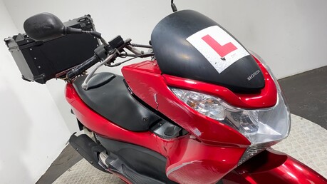 Honda Ww PCX 125 2013 GOOD RUNNING PROJECT BIKE SCOOTER 125CC 18