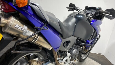 Honda XL 1000 VARADERO 2004 MK2 NON RUNNING PROJECT BIKE 1000CC TOURER 11