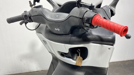 Honda Fes 125 2014 SILVERWING MAXI SCOOTER RUNNING PROJECT BIKE 125CC 6