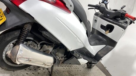 Honda Fes 125 2014 SILVERWING MAXI SCOOTER RUNNING PROJECT BIKE 125CC 8