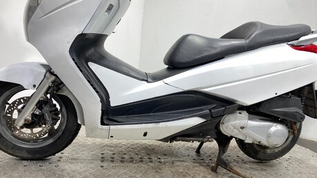 Honda Fes 125 2014 SILVERWING MAXI SCOOTER RUNNING PROJECT BIKE 125CC 12