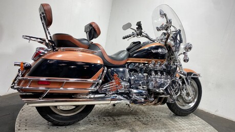 Honda F6 C VALKYRIE 2000 NEW MOT 6 CYLINDER NEW MOT FULL LOADED CRUISER 2