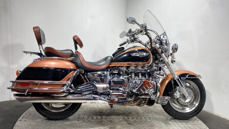 Honda F6 C VALKYRIE 2000 NEW MOT 6 CYLINDER NEW MOT FULL LOADED CRUISER