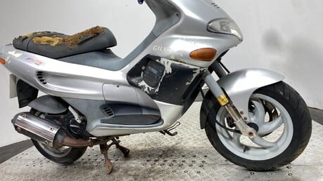 Gilera Runner 180 SP 2000 2 STROKE ORIGINAL NON RUNNING RARE PROJECT SCOOTER 180CC 6