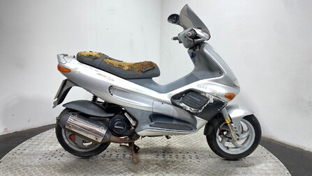 Gilera Runner 180 SP 2000 2 STROKE ORIGINAL NON RUNNING RARE PROJECT SCOOTER 180CC