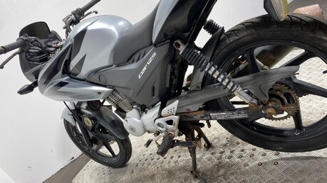 Honda CBF125 2009 SPARES OR REPAIR RUNNING PROJECT BIKE 125CC CBF 125 9